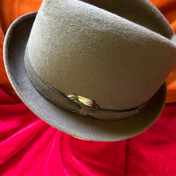 VINTAGE AUTHENTIC DOBBS FIFTH AVENUE FEDORA - Picture 3 of 7